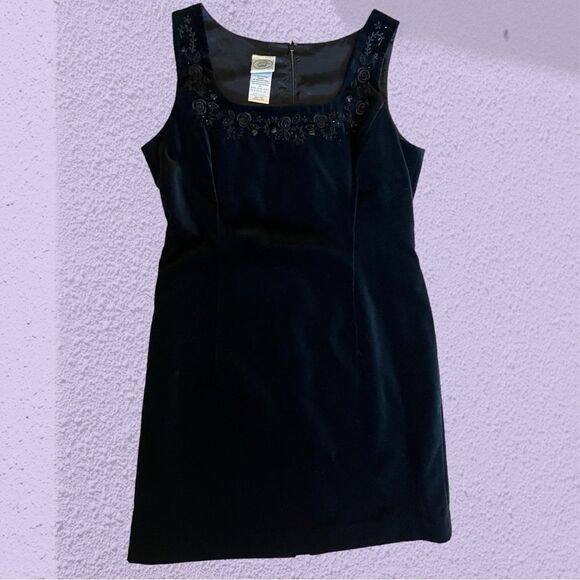 Vintage 90s Laura Ashley black velvet dress embroidery - Picture 7 of 13